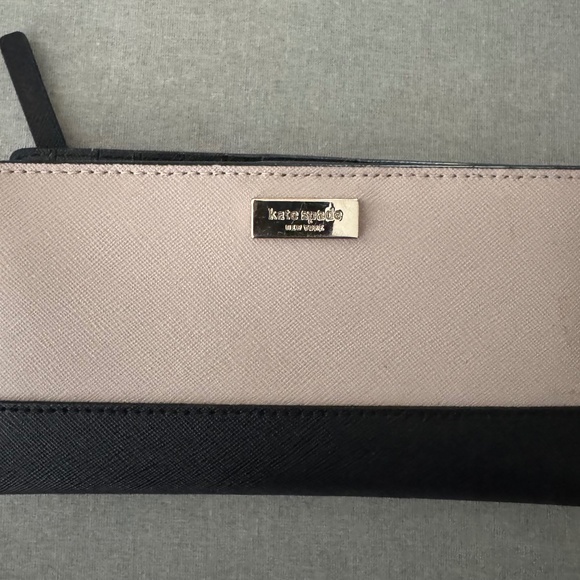Kate Spade Large Slim Bifold - Picture 1 of 4